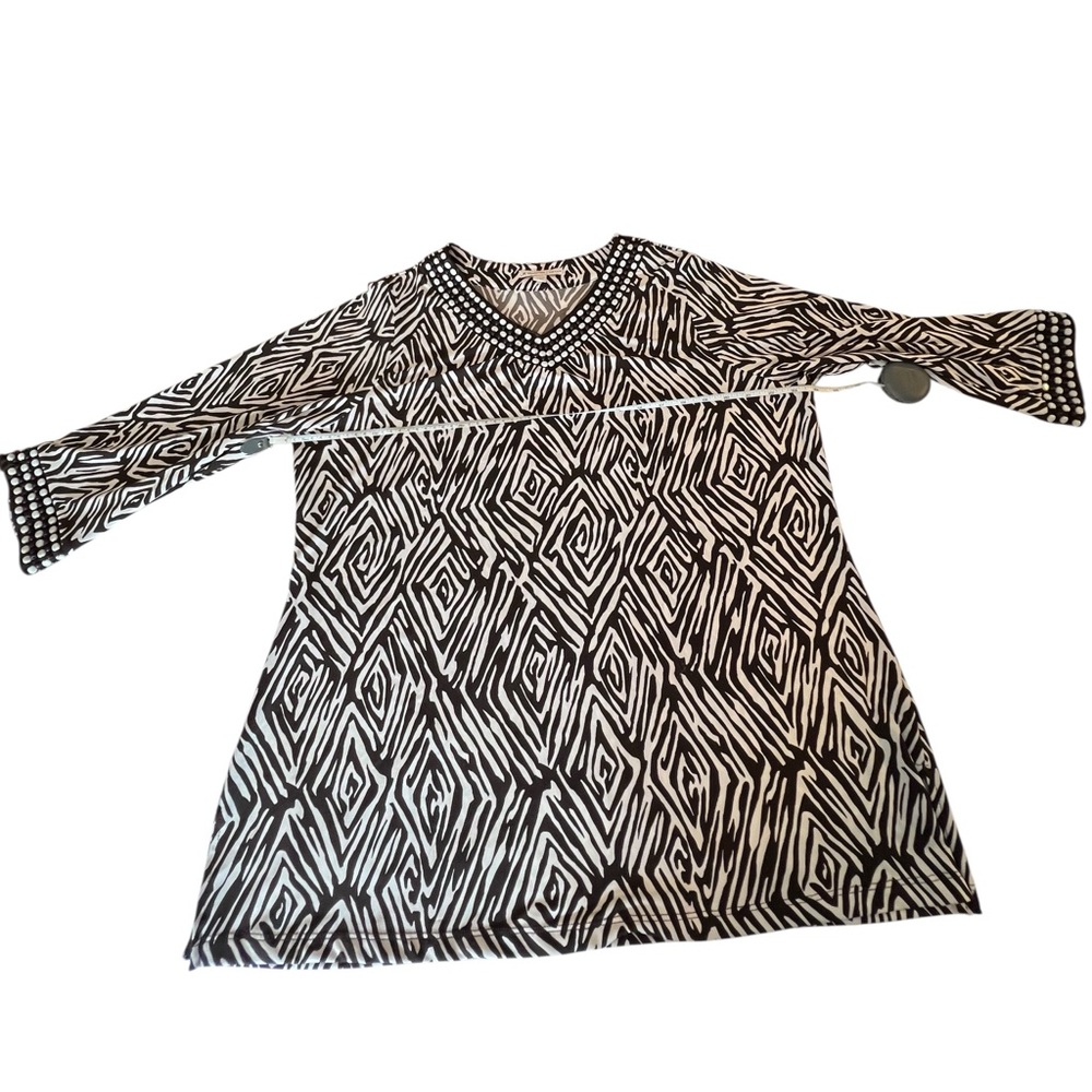 JM Collection Woman Zebra Print tunic with beaded neckline & sleeves women's 1X